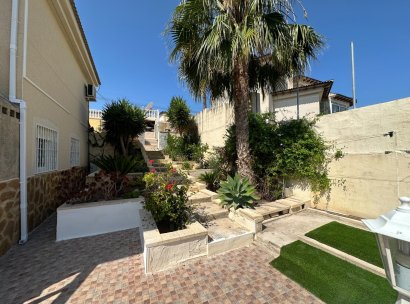 Villa · Herverkoop - Algorfa · Lomas de Juliana · Alicante · Spanje
