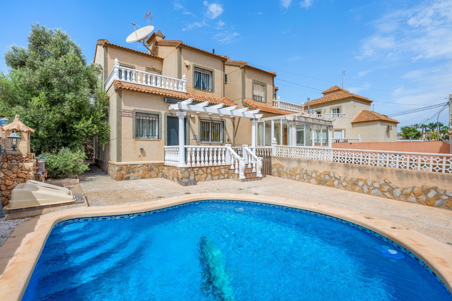 Återförsäljning - Villa - Orihuela Costa - Costa Blanca South
