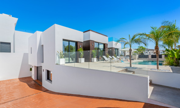 Resale - Villa - El Campello - El Amerador