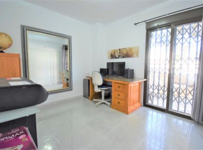 Freistehende Villa · Wiederverkauf - Orihuela Costa · Villamartín · Alicante · Spanien