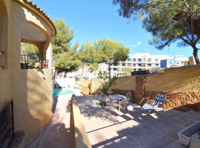 Freistehende Villa · Wiederverkauf - Orihuela Costa · Villamartín · Alicante · Spanien