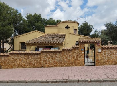 Freistehende Villa · Wiederverkauf - Orihuela Costa · Villamartín · Alicante · Spanien