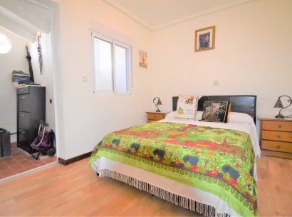Freistehende Villa · Wiederverkauf - Orihuela Costa · Villamartín · Alicante · Spanien
