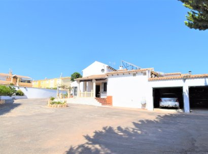 Freistehende Villa · Wiederverkauf - Orihuela Costa · Villamartín · Alicante · Spanien