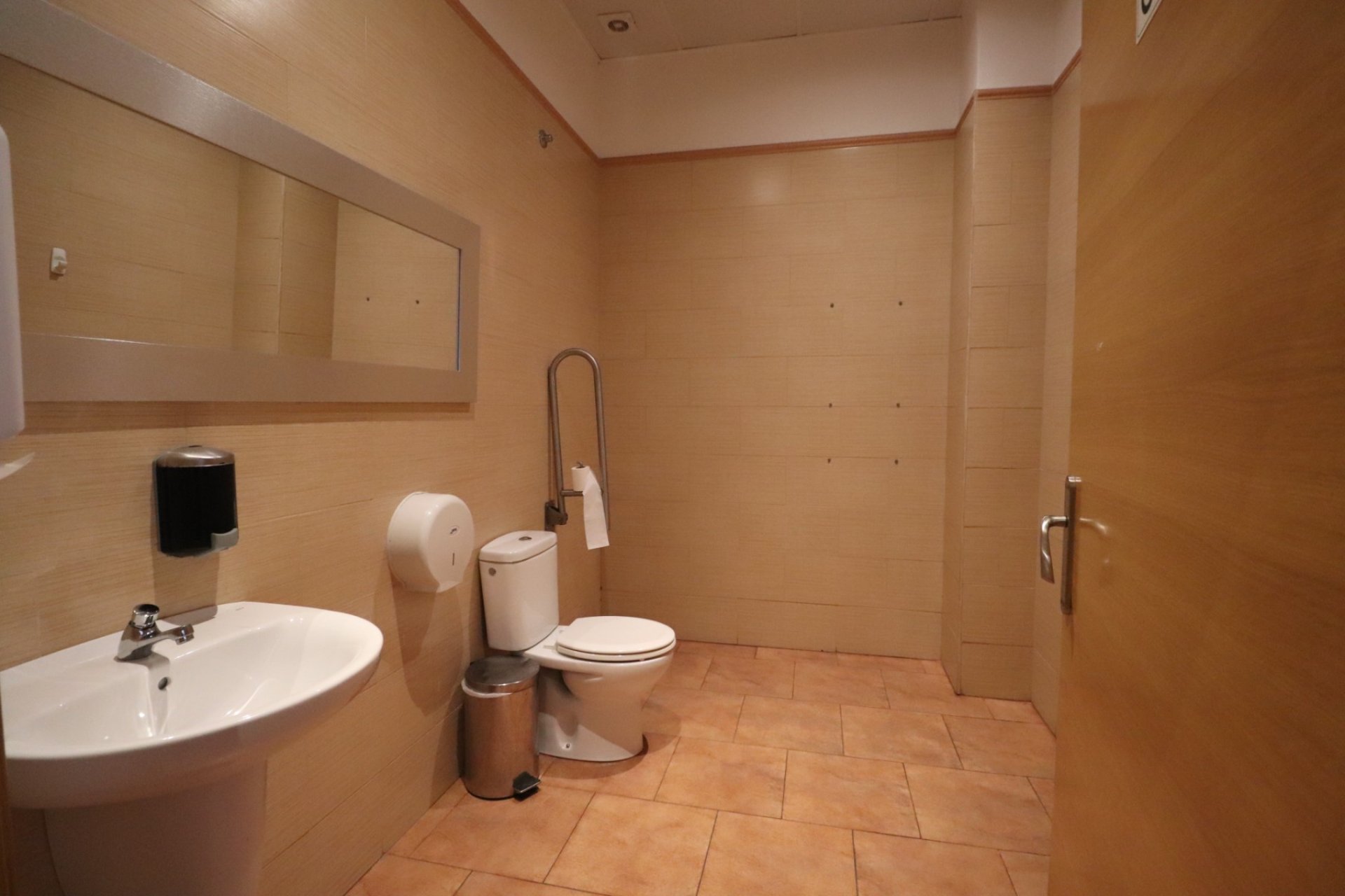 Wiederverkauf - Commercial (Leasehold) - Ciudad Quesada