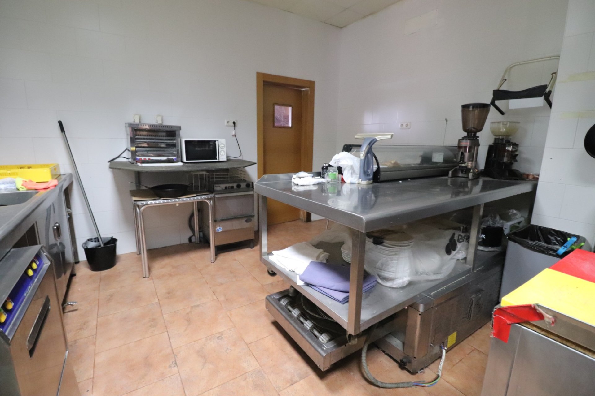 Wiederverkauf - Commercial (Leasehold) - Ciudad Quesada