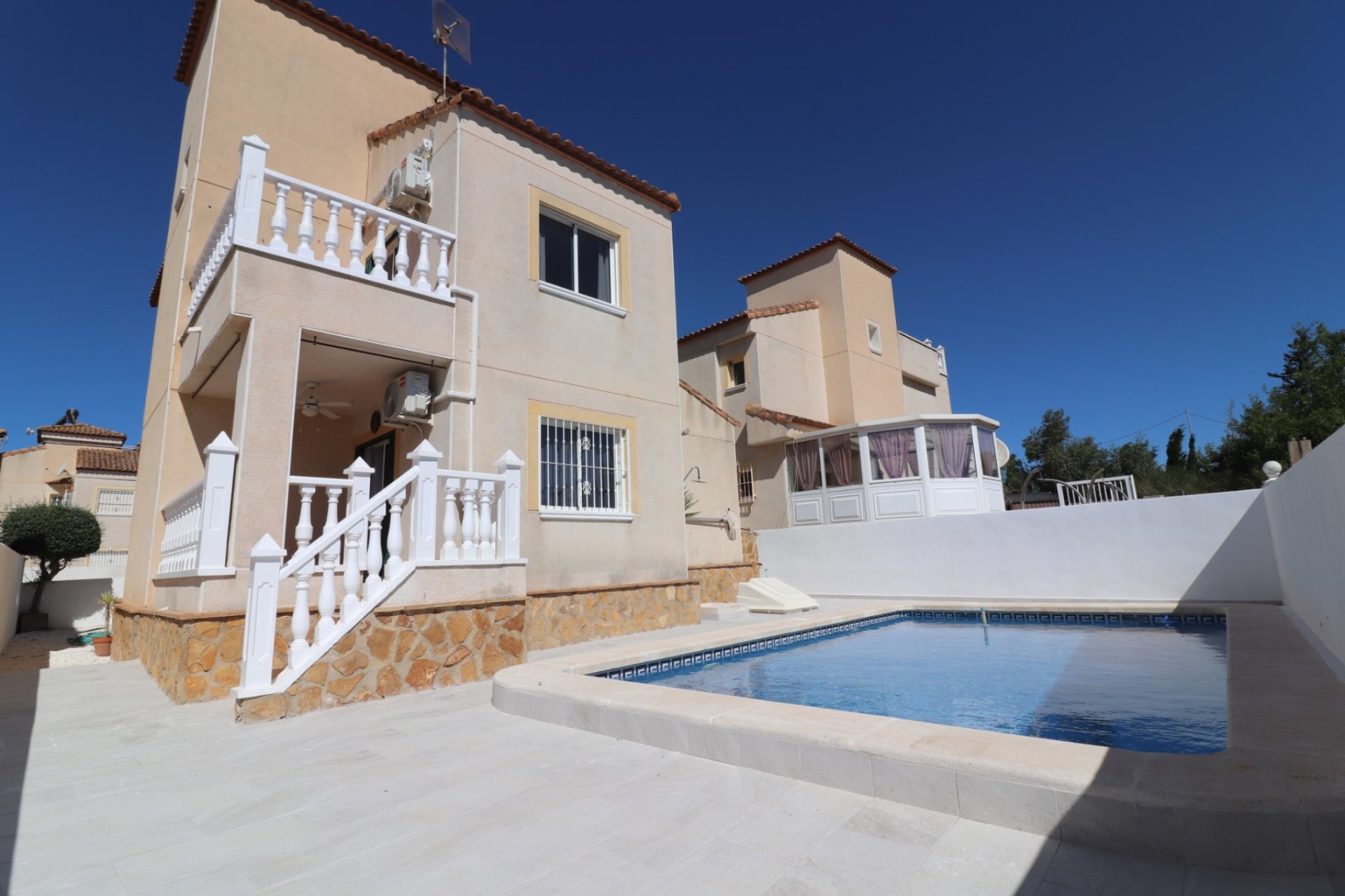 Reventa - Villa independiente - San Miguel de Salinas