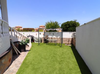 Fristående villa · Återförsäljning - Orihuela Costa · Villamartín · Alicante · Spanien