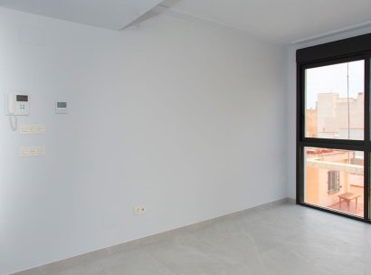 Appartement · Herverkoop - Torrevieja · Playa del Cura · Alicante · Spanje
