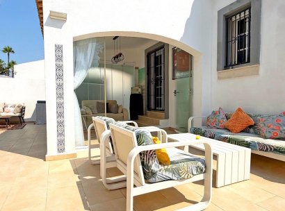 Fristående villa · Återförsäljning - Orihuela Costa · Villamartín · Alicante · Spanien
