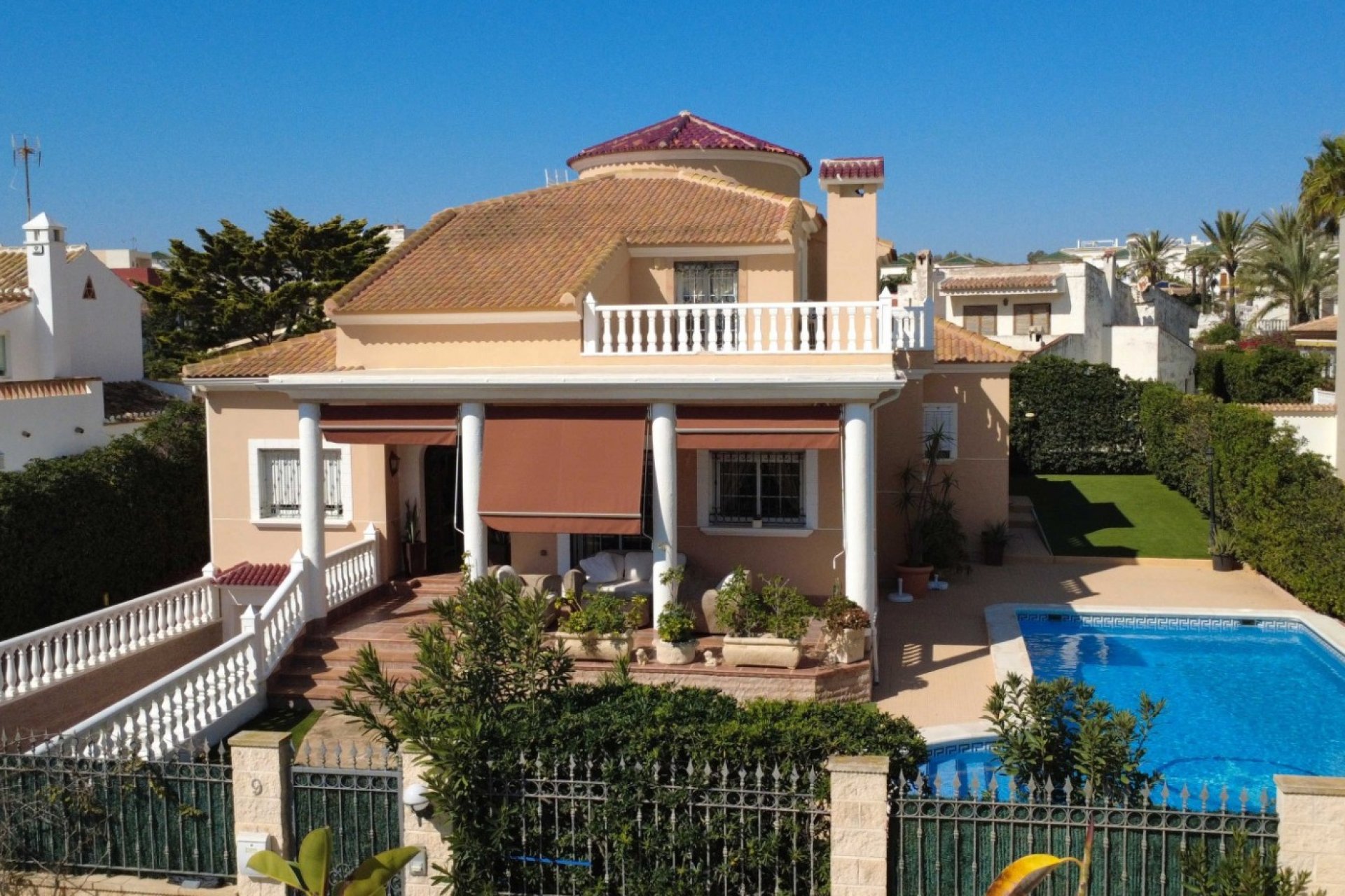Resale - Detached villa - Torrevieja - Costa Blanca South