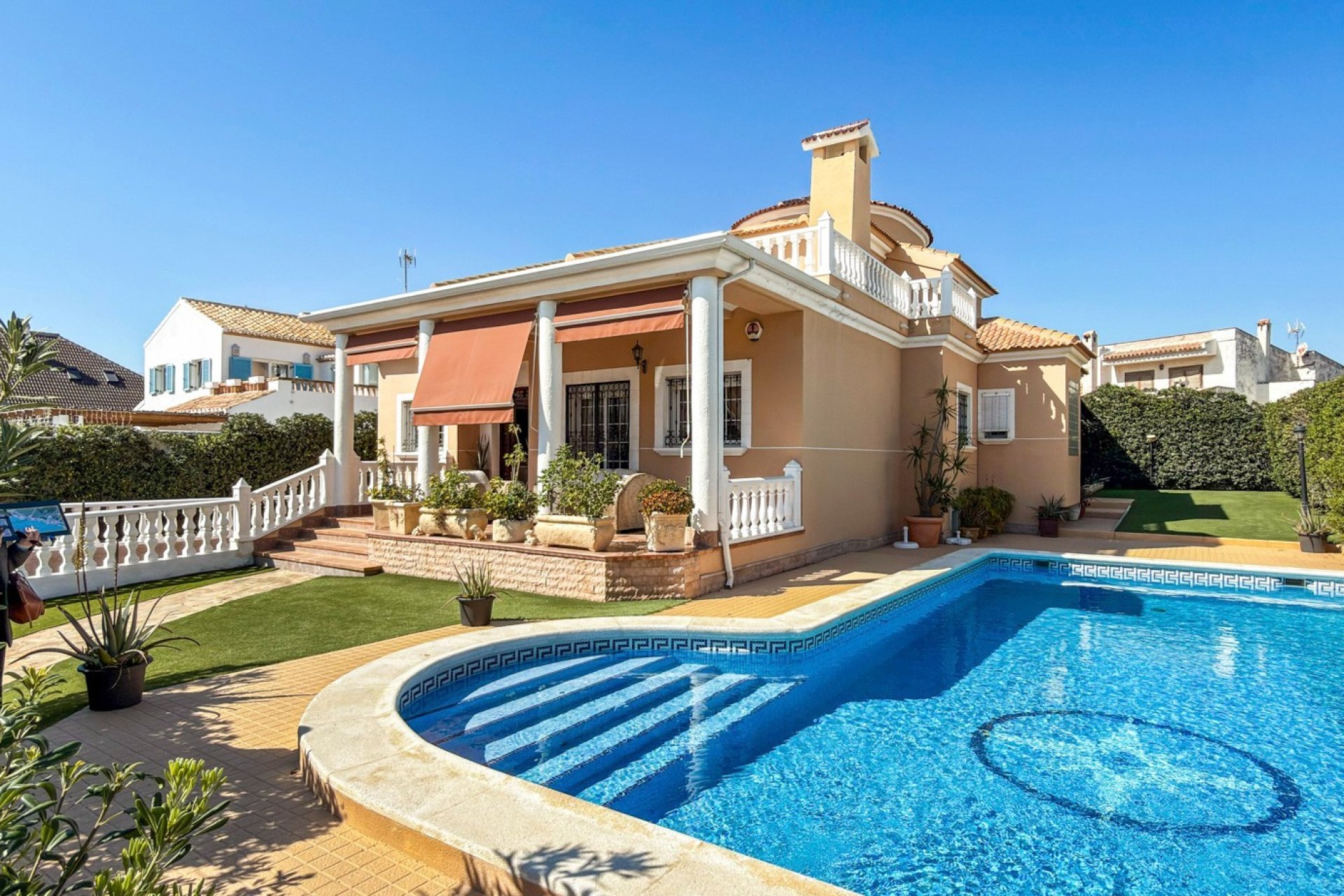 Resale - Detached villa - Torrevieja - Costa Blanca South