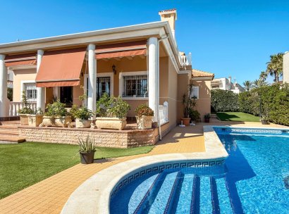 Vrijstaande villa · Herverkoop - Torrevieja · Torrelamata - La Mata · Alicante · Spanje