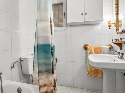Appartement · Herverkoop - Torrevieja · Playa de los Locos · Alicante · Spanje