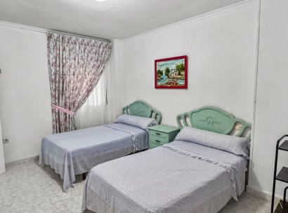 Appartement · Herverkoop - Torrevieja · Playa de los Locos · Alicante · Spanje
