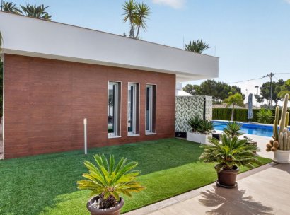 Vrijstaande villa · Herverkoop - Pilar de la Horadada · Pinar de Campoverde · Alicante · Spanje