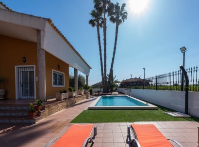 Villa · Herverkoop - Orihuela · Correntías Medias · Alicante · Spanje
