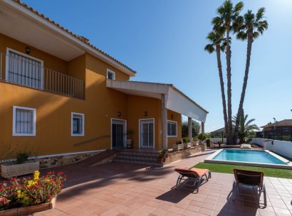 Villa · Herverkoop - Orihuela · Correntías Medias · Alicante · Spanje