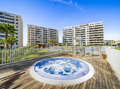 Appartement · Herverkoop - Torrevieja · Punta Prima · Alicante · Spanje