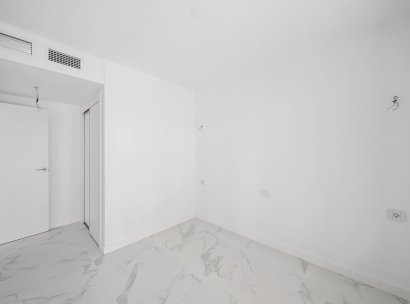 Appartement · Herverkoop - Torrevieja · Punta Prima · Alicante · Spanje