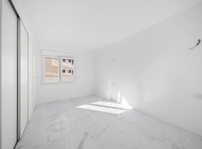 Appartement · Herverkoop - Torrevieja · Punta Prima · Alicante · Spanje