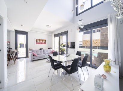 Villa · Herverkoop - Orihuela Costa · Lomas de Cabo Roig · Alicante · Spanje