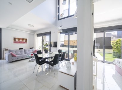 Villa · Herverkoop - Orihuela Costa · Lomas de Cabo Roig · Alicante · Spanje