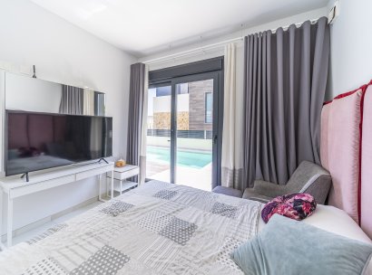 Villa · Herverkoop - Orihuela Costa · Lomas de Cabo Roig · Alicante · Spanje