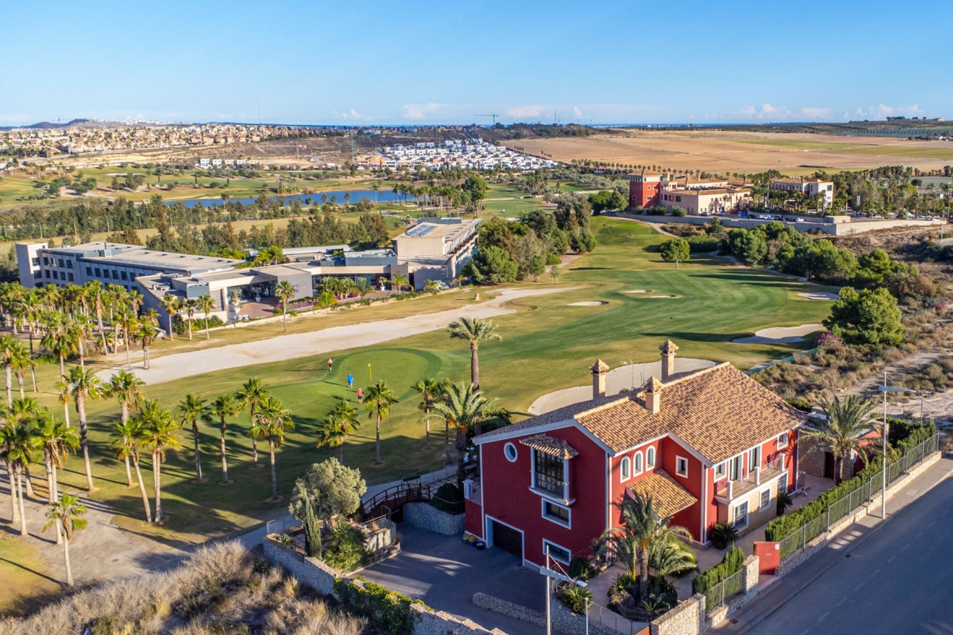 Resale - Villa - La Finca Golf