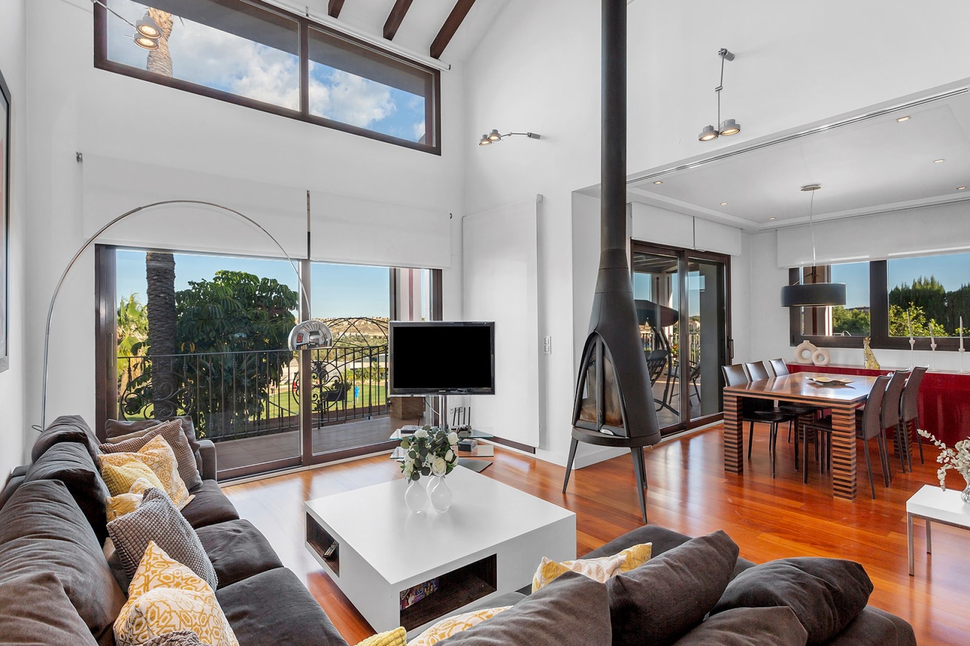 Resale - Villa - La Finca Golf