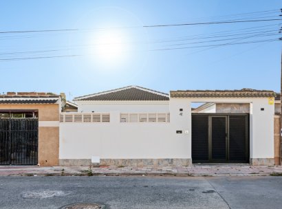 Villa · Herverkoop - Torrevieja · El chaparral · Alicante · Spanje