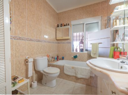 Villa · Reventa - Ciudad Quesada - Rojales · Alicante · España