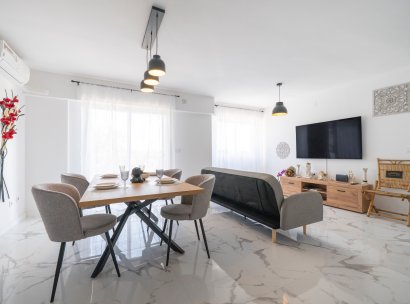 Flat · Resale - Punta Prima · Alicante · Spain