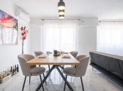 Flat · Resale - Punta Prima · Alicante · Spain
