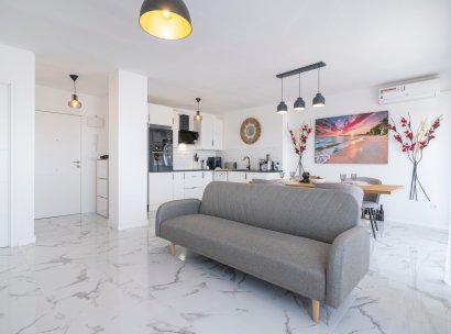 Flat · Resale - Punta Prima · Alicante · Spain