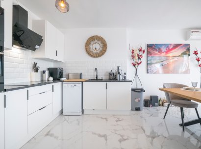 Flat · Resale - Punta Prima · Alicante · Spain