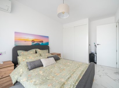 Flat · Resale - Punta Prima · Alicante · Spain