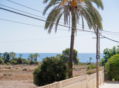 Flat · Resale - Punta Prima · Alicante · Spain