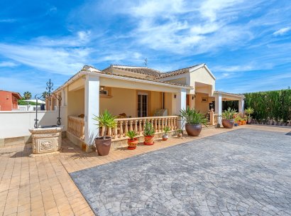 Country estate · Herverkoop - Almoradí · Las Heredades · Alicante · Spanje