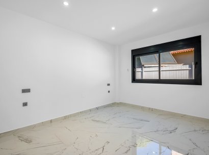 Villa · Herverkoop - Orihuela Costa · Campoamor · Alicante · Spanje