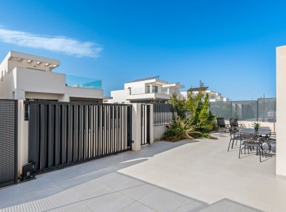 Semi-detached · Herverkoop - La Marina · Alicante · Spanje