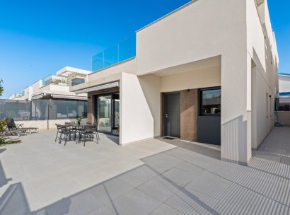 Semi-detached · Herverkoop - La Marina · Alicante · Spanje