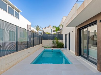 Semi-detached · Herverkoop - La Marina · Alicante · Spanje