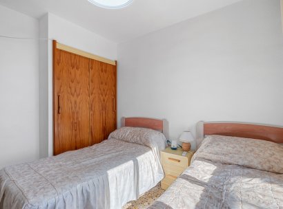 Wohnung · Wiederverkauf - Arenales del Sol · Segunda linea playa · Alicante · Spanien