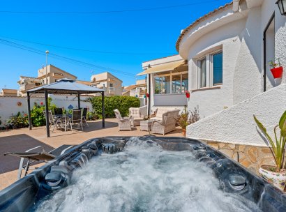 Villa · Resale - Rojales · Alicante · Spain