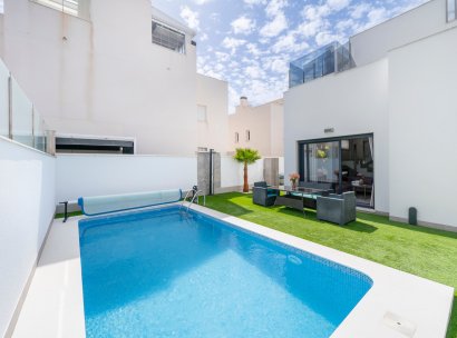 Villa · Herverkoop - Torrevieja · Alicante · Spanje