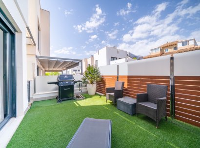 Villa · Herverkoop - Torrevieja · Alicante · Spanje