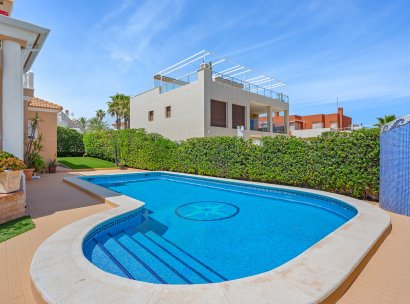 Villa · Herverkoop - Torrevieja · La Mata · Alicante · Spanje