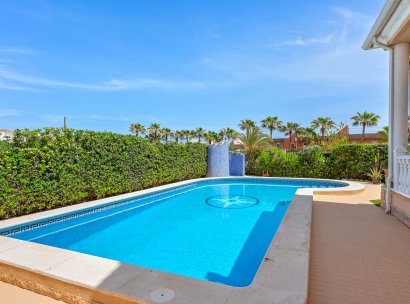 Villa · Herverkoop - Torrevieja · La Mata · Alicante · Spanje