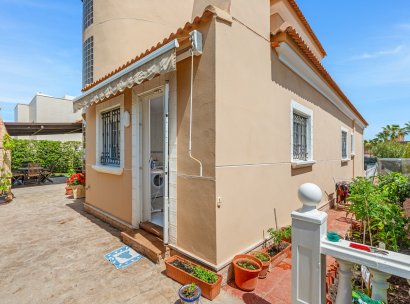 Villa · Herverkoop - Torrevieja · La Mata · Alicante · Spanje